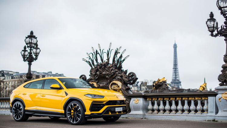 lamborghini urus 