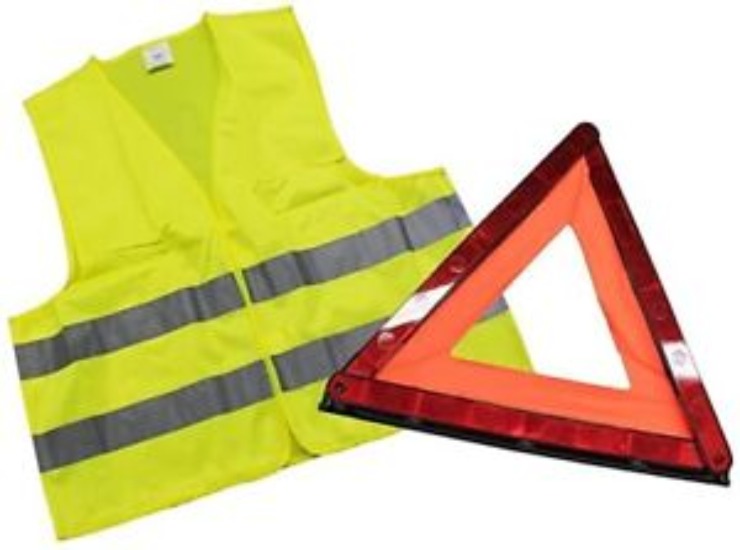 In auto è obbligatorio pesanti multe per i contravventori Vita in