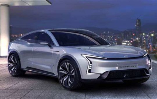 Seres 5, l'auto elettrica di lusso