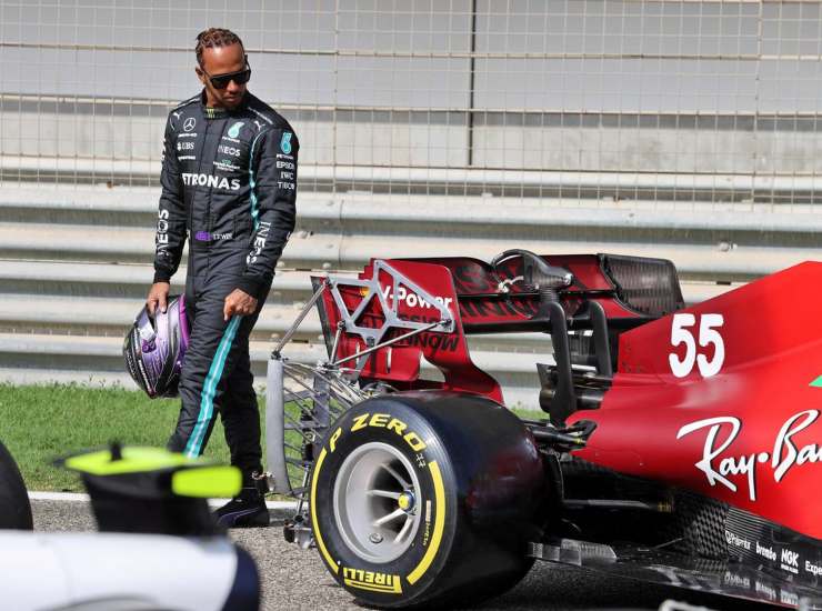 Hamilton in Ferrari?