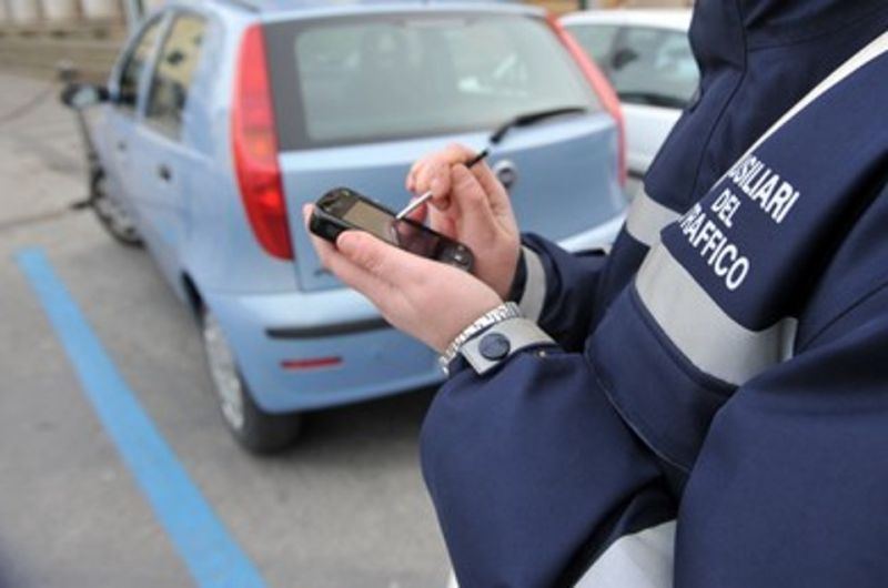 Prezzo raddoppiato per le soste blu