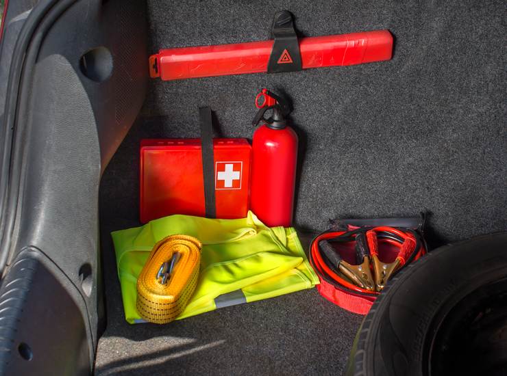 Un kit di emergenza completo - giornalemotori.it 