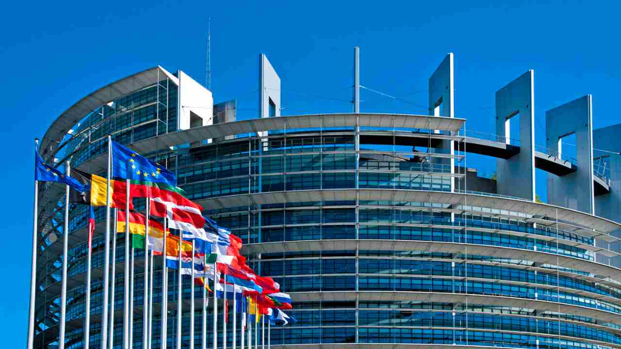 UE
