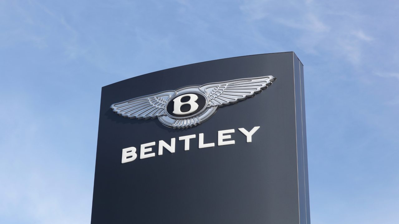 Il logo della Bentley - depositphotos.com - giornalemotori.it