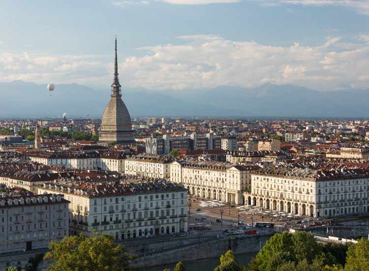 Panorama di Torino, città a trenta chilometri orari - fonte Corporate+ - giornalemotori.it