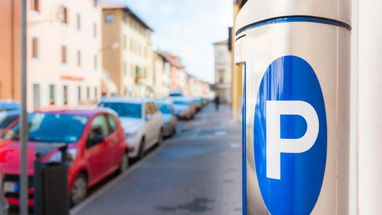 parcheggio-Depositphotos.com-giornalemotori.it_