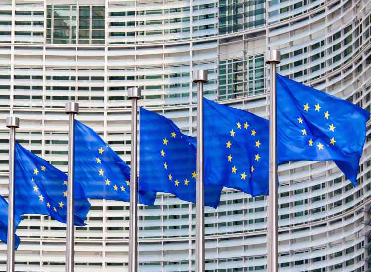 Unione Europea vieta il cromo esavalente - fonte depositphotos.com - giornalemotori.it