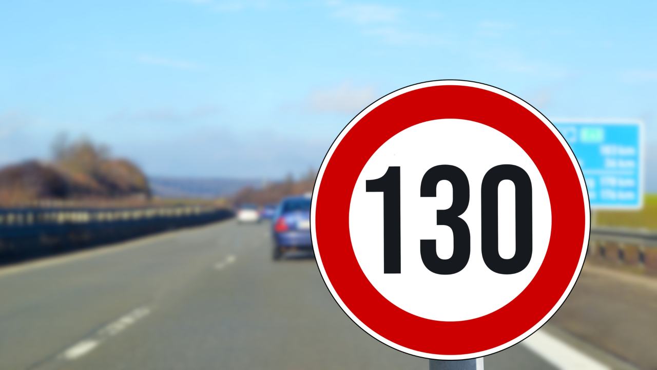 Cambia il limite di velocità in autostrada - fonte depositphotos.com - giornalemotori.it