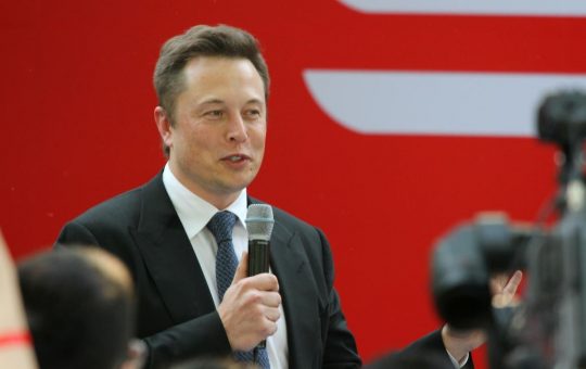 Elon Musk è il Ceo di Tesla - fonte depositphotos.com - giornalemotori.it