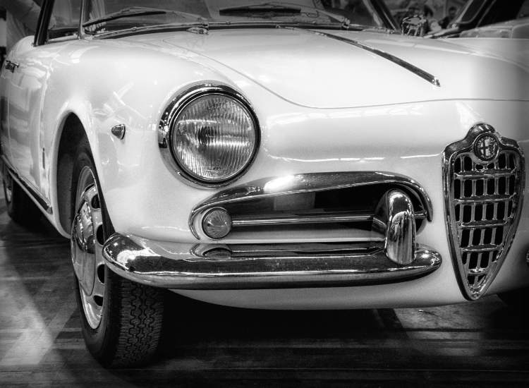 La foto di una classica Alfa Romeo Giulietta - fonte depositphotos.com - giornalemotori.it