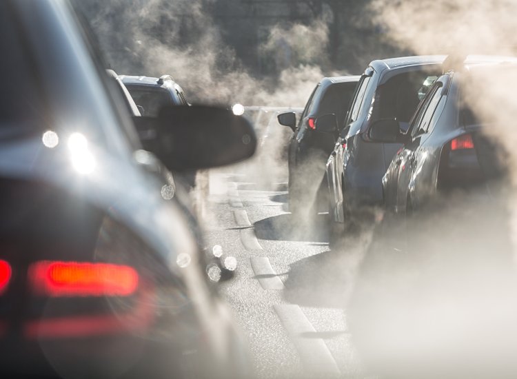 Sanzioni all'Italia per lo smog troppo alto - fonte stock.adobe - giornalemotori.it