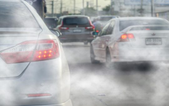 Stop alla circolazione veicoli inquinanti - fonte depositphotos.com - giornalemotori.it