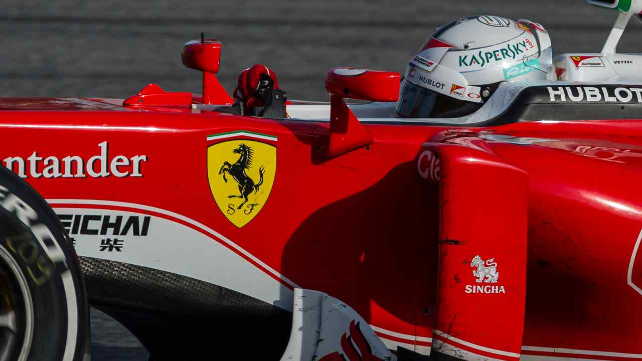 Trattativa in corso per la Ferrari - fonte depositphotos.com - giornalemotori.it