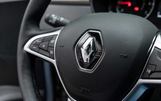 Renault Captur, arriva sul mercato la nuova versione - fonte stock.adobe - giornalemotori.it