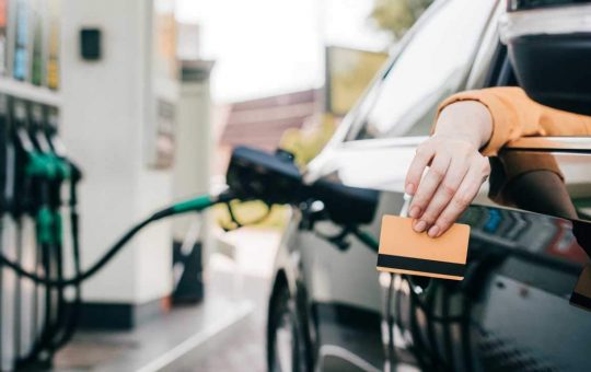 Benzina, scatta il divieto di esportazione - fonte depositphotos.com - giornalemotori.it