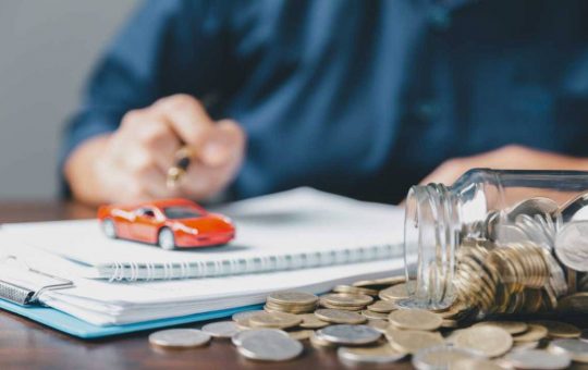 Assicurazione auto, se fai questa chiamata risparmi un sacco di soldi - fonte iStock - giornalemotori.it