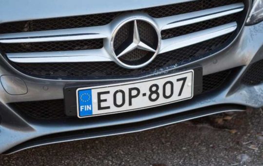 Scatta la nuova tassa sulla targa - fonte stock.adobe - giornalemotori.it