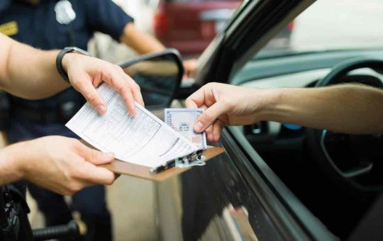 Se non hai il fap scatta la multa - fonte depositphotos.com - giornalemotori.it