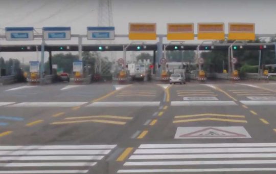 In una parte di strada sono scomparsi i pedaggi