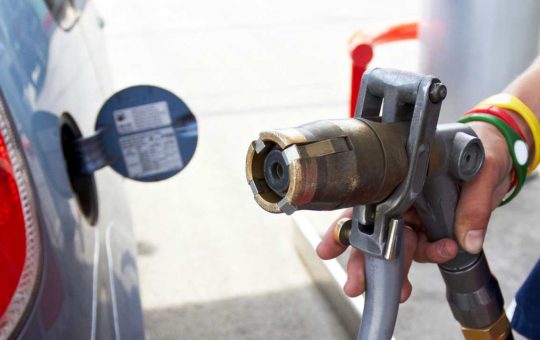 Gpl a confronto con benzina e diesel, qual è la verità - fonte depositphotos.com - giornalemotori.it