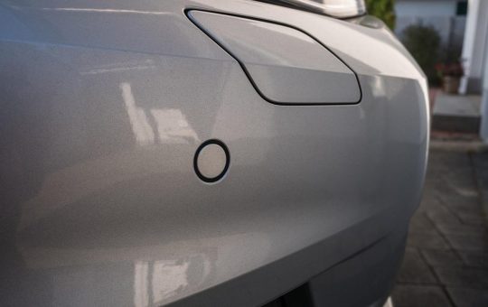 Pericoli in Auto: le telecamere per parcheggiare e i sensori nascondono un problema