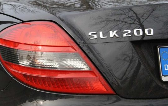 Targa auto: come risalire al proprietario in pochi minuti