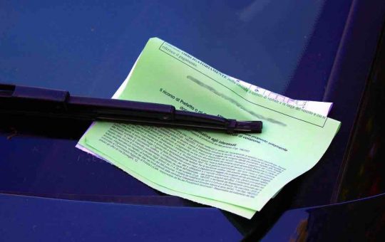 Arriva la raccomandata killer - fonte stock.adobe - giornalemotori.it