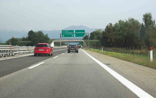 Autostrada, come cambiano i limiti di velocità - fonte depositphotos.com - giornalemotori.it
