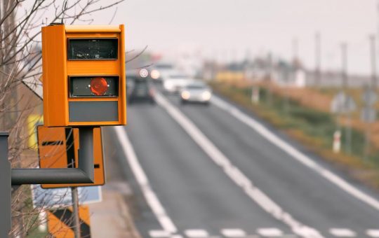 Autovelox, scatta la multa anche se rispetti i limiti - fonte depositphotos.com - giornalemotori.it