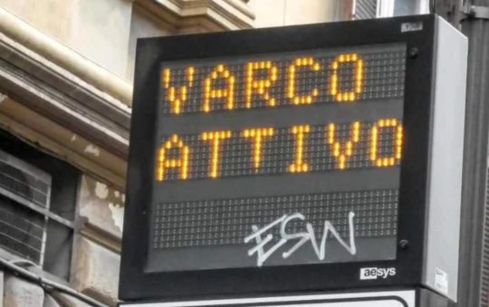 Il varco di una Ztl - fonte depositphotos.com - giornalemotori.it