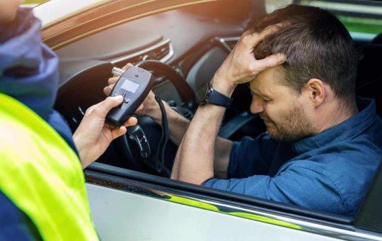 Alcol test inutili - fonte stock.adobe - giornalemotori.it