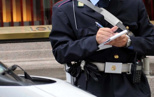 Hai tempo fino al 15 aprile poi scatta la multa salata - fonte depositphotos.com - giornalemotori.it
