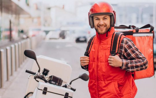 Il nuovo bonus per i rider - fonte Freepik - giornalemotori.it