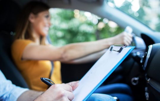 Doppio esame pratico - fonte Freepik - giornalemotori.it