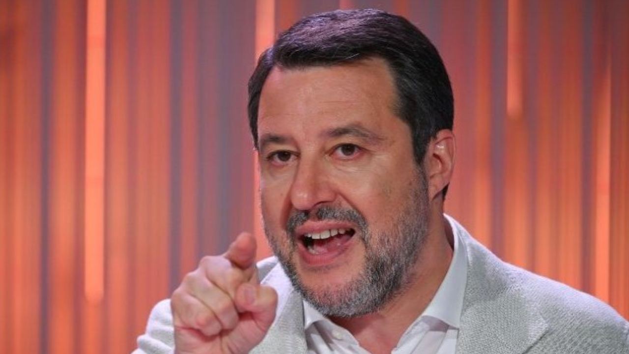 Il ministro delle infrastrutture e dei trasporti Matteo Salvini - fonte Ansa Foto - giornalemotori.it