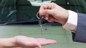 Tanti italiani acquistano l'auto all'estero