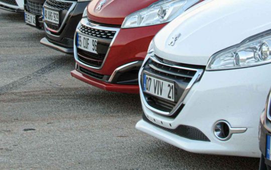 Targhe auto vietate, la novità - fonte Pexels - giornalemotori.it