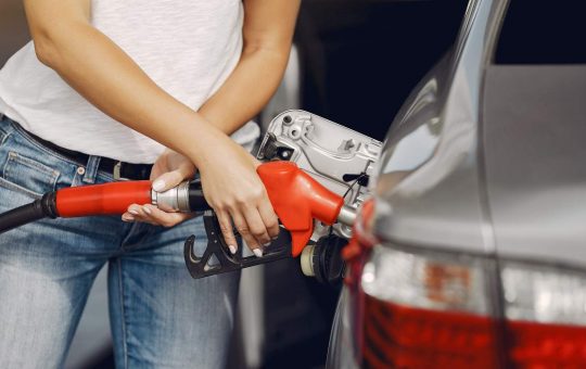 Benzina auto - fonte Freepik - giornalemotori.it