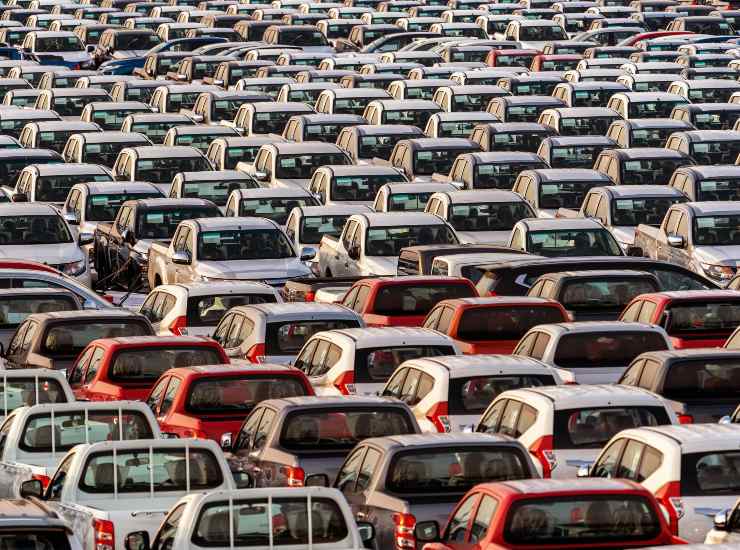 Di che colore sono le auto più rubate - fonte Freepik - giornalemotori.it