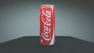 Il trucco della Coca Cola - fonte Pexels - giornalemotori.it