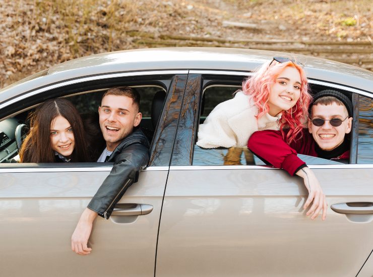 In quali casi puoi guidare già a 17 anni - fonte Freepik - giornalemotori.it