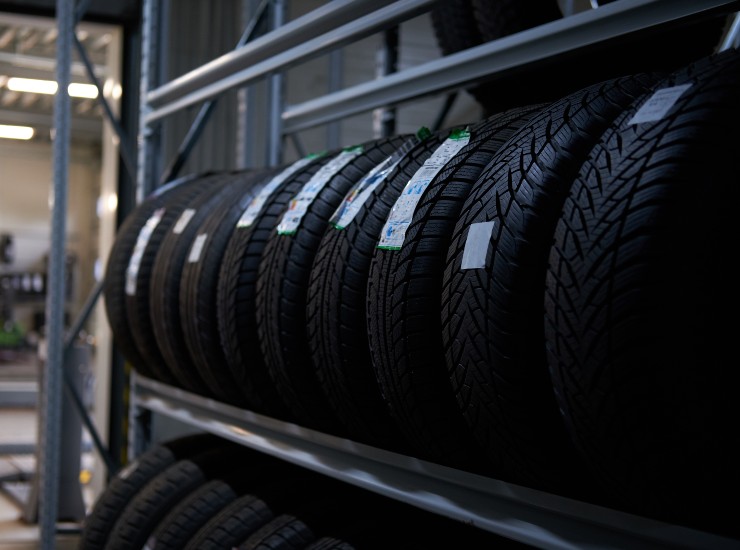 Pneumatici, dove trovare il codice di velocità - fonte Freepik - giornalemotori.it