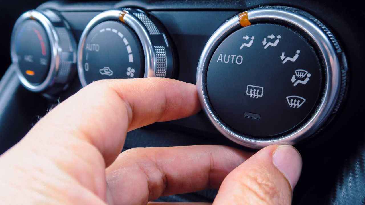 AC Auto: in pochi sanno regolarla correttamente